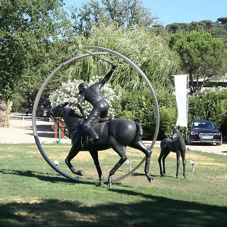 Zara - Tropez Villa *