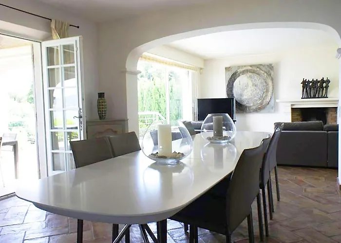 Zara - Tropez * Saint-Tropez